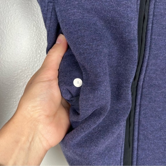 Lululemon Full Zip Jacket‎ - Picture 2 of 6